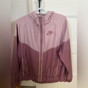 Ladies Nike windbreaker